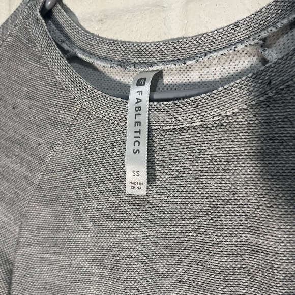 Fabletics Sweater - Picture 2 of 3